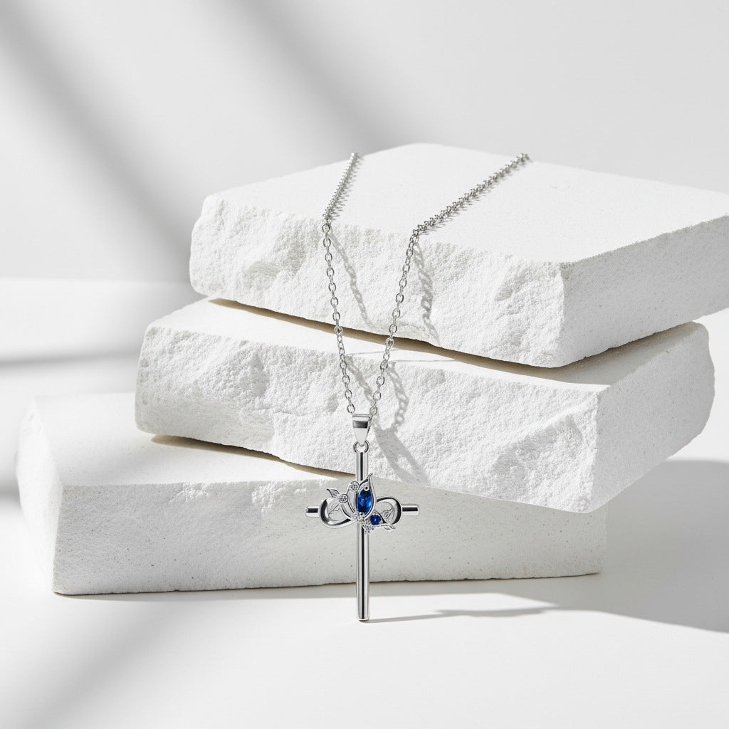 Fashionable Commuter-Style Cross Necklace